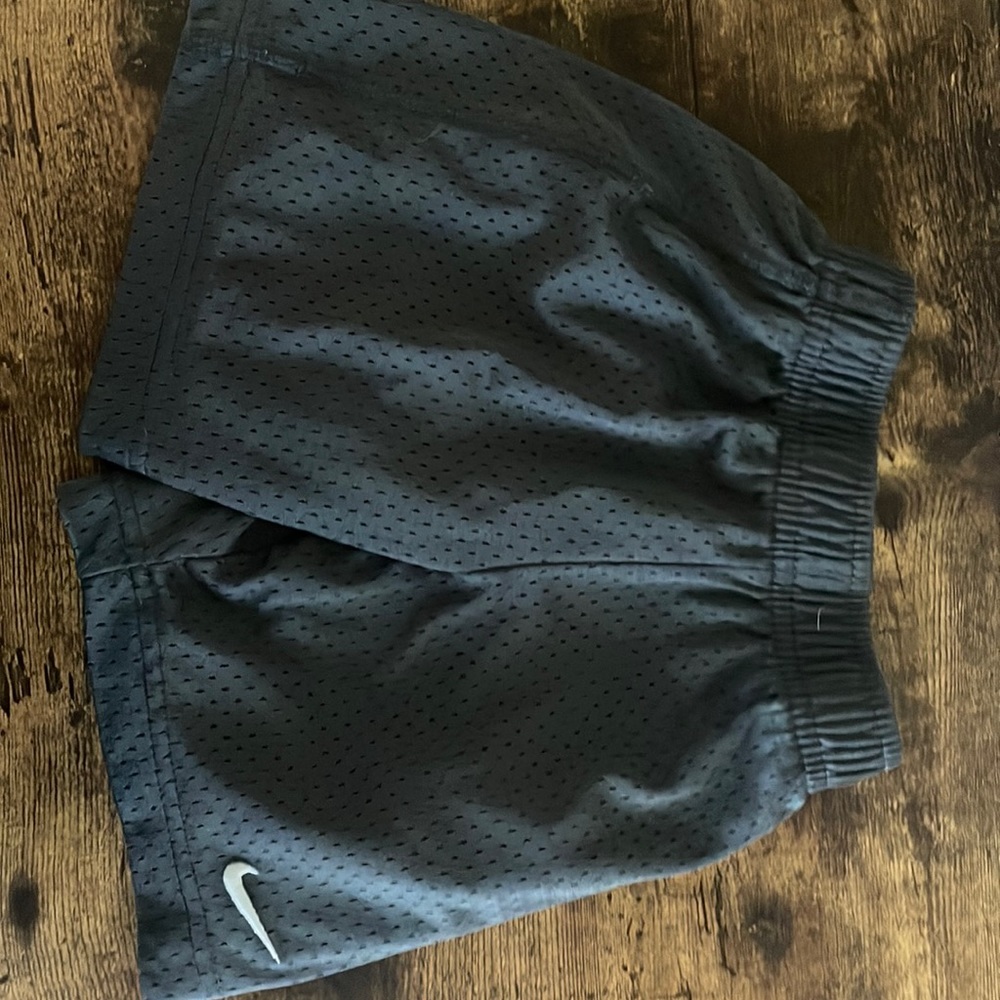 9-12 month old nike gray shorts